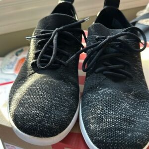 FitFlop Sporty Uberknit Sneakers in Black size 7/38